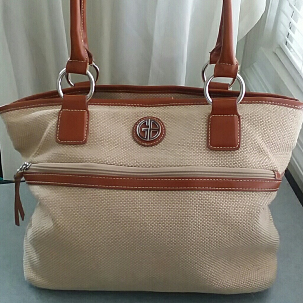 GIANI BERNINI SIMPLY CUTE FILIGREE TOTE😍